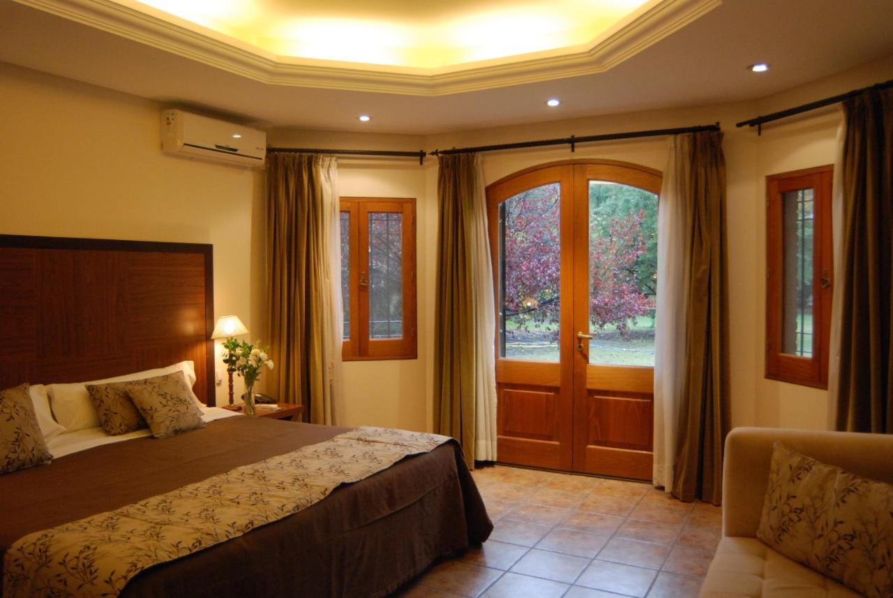 Suter Petit Hotel Сан-Рафаэль Экстерьер фото
